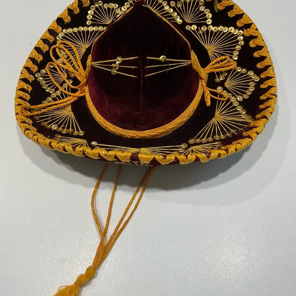 ☀️☀️☀️Authentic Pigalle XXXXX Burgundy/Gold  M Size Mexican Sombrero, 15” diam